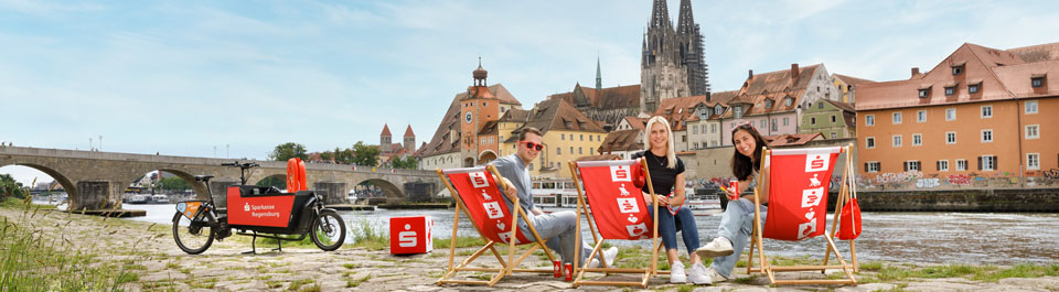 Junge Leute auf der Straße Slide 4
